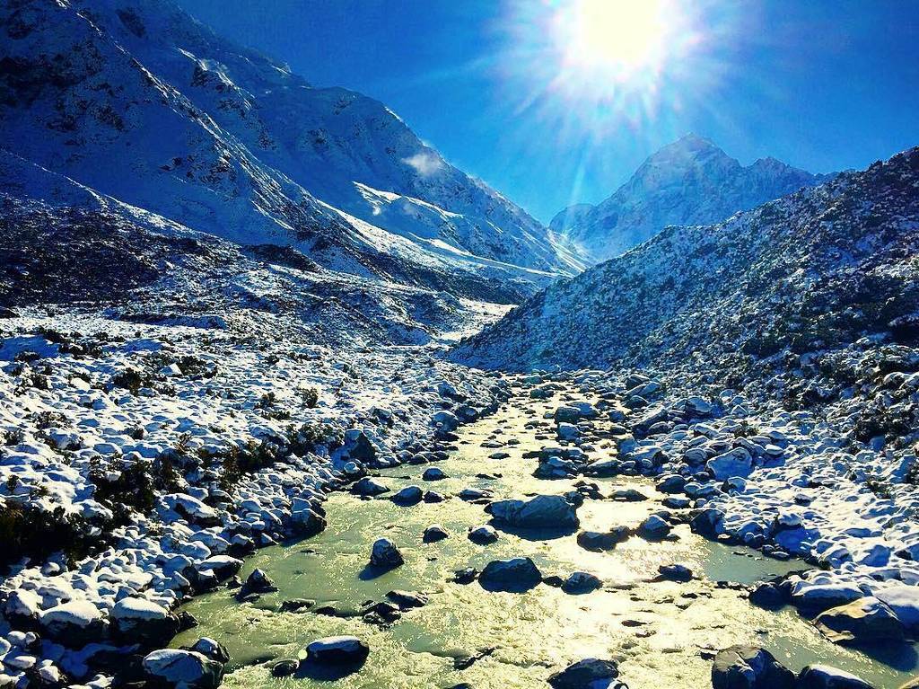 LibraryTravel's tweet image. A little steam that runs through the Mt Cook area 😍😍 Photo by @camillereiann 
#newzealand … ift.tt/296V6hI