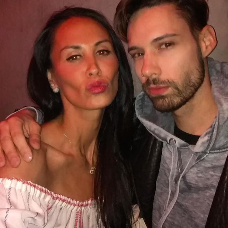 lashesandswag's tweet photo. Love you @JulesWainstein forever and always. You are love - you are loved! #RHONY https://t.co/2bYBf46VqY