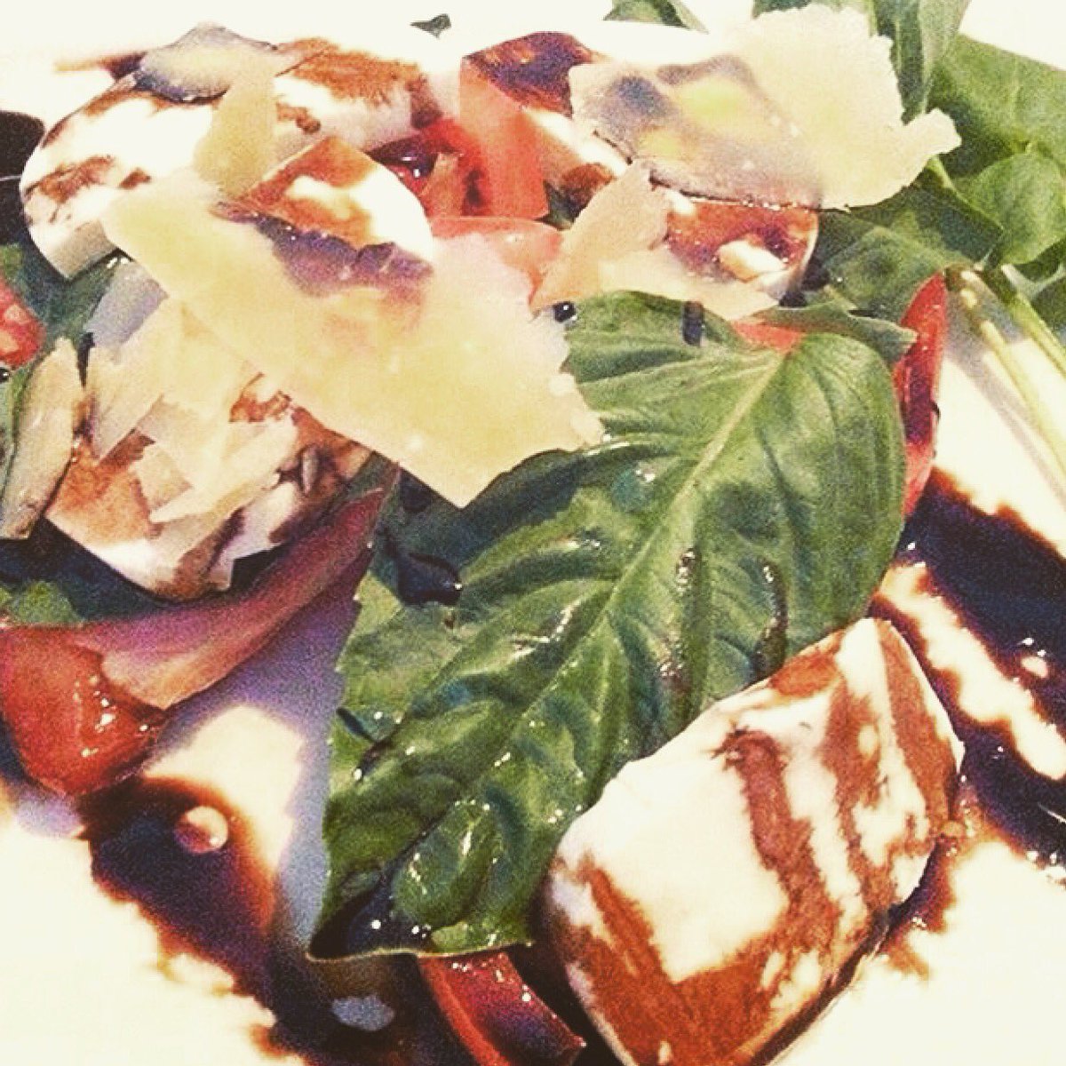 portlandprime1's tweet photo. Tomato & bocconcini salad at Portland Prime ๐ ๐ด #PrimeDinner #BestSteaks #PortlandsBest #PrimeLunch #PrimeDinner https://t.co/nsdYwaDpdE
