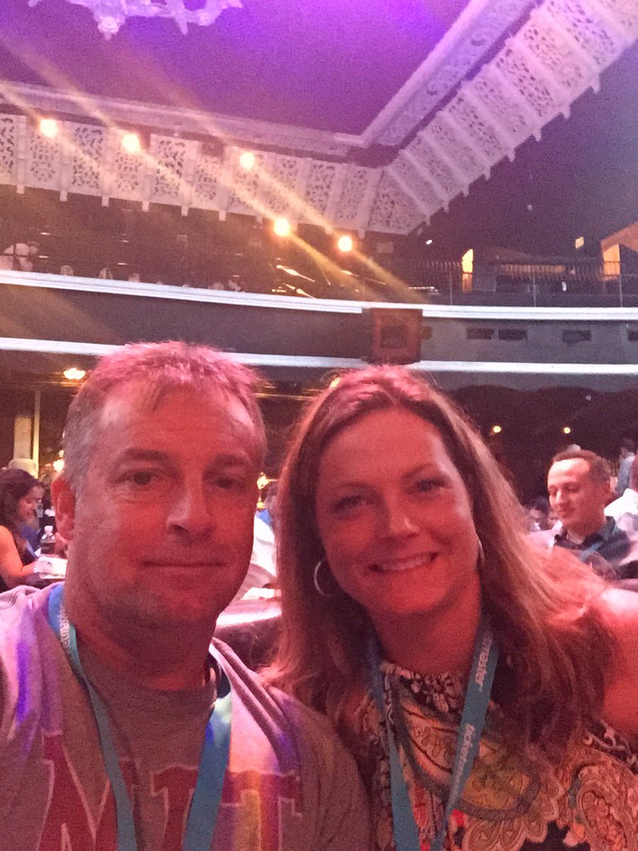 DKelley713's tweet photo. Great night at the Avalon w/ @Ticketmaster ppl. #TMSS2016 https://t.co/QxeGfPn2pQ