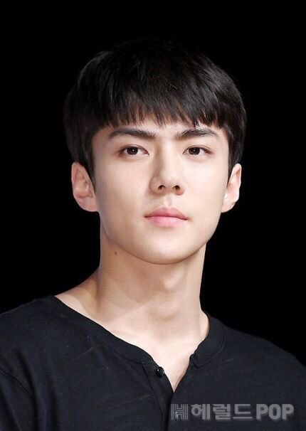 imflying9437's tweet photo. 2คนนี้ ทำไมยิ่งมองยิ่งรู้สึกว่าจะคล้ายกันมากขึ้นๆนะ เพราะผมสีดำทรงม้าเต่อนี้แน่ๆ ชงแป๊บ 😳 #hunson #ลัทธิแจ็คสันเคะ https://t.co/oDLD4OqdsQ