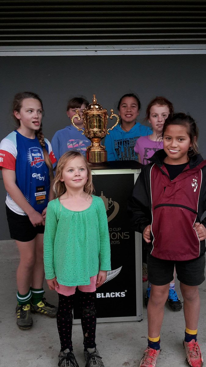 Our Junior Girls Rugby Module had a very special visitor....

#WebbEllis #TURBONATION