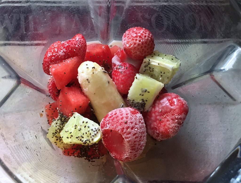 bobcatsteph3's tweet image. Strawberry Watermelon Smoothie, with banana, chia seeds, coconut milk, and lime! Very refreshing!