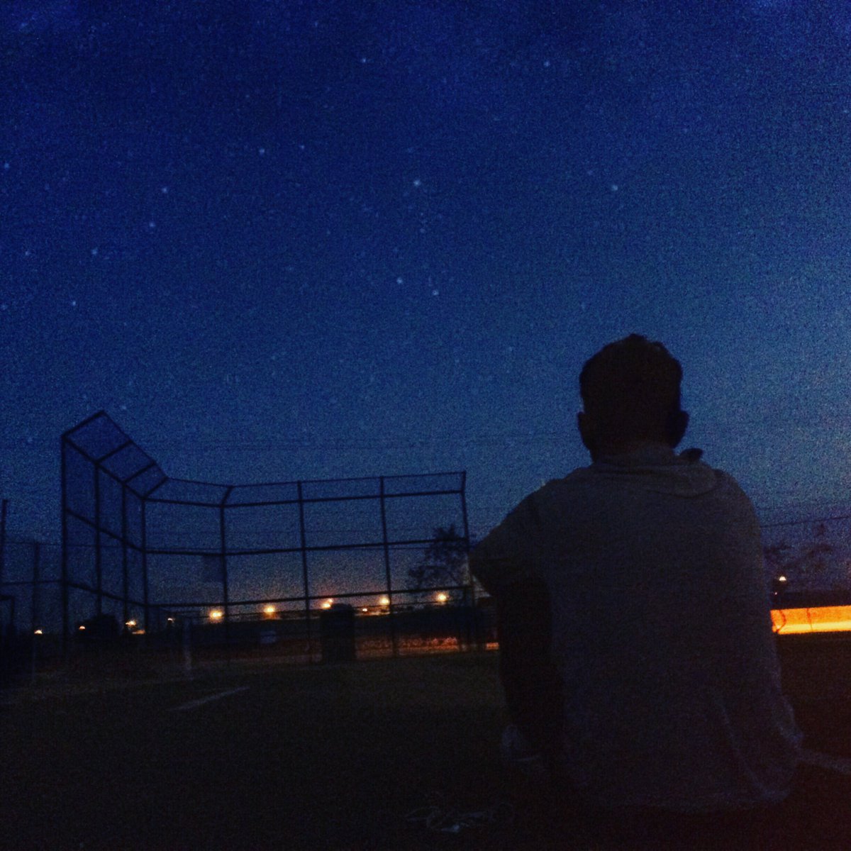 IvanFematt's tweet photo. “Another life that’s gone to waste,
Another light lost from your face 
It’s complicated“ 🎧🌌⛺️. #night #moment https://t.co/5ygkazXNne
