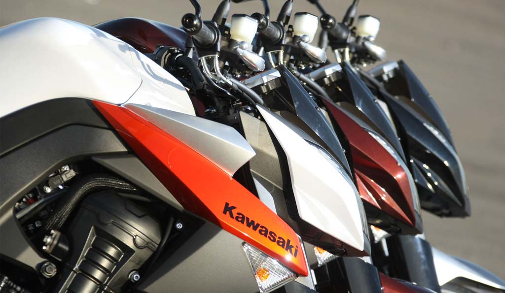 topbikesimages's tweet photo. Kawasaki Z1000
#Kawasaki
#wheels
#ride https://t.co/BW2dKfJKxk