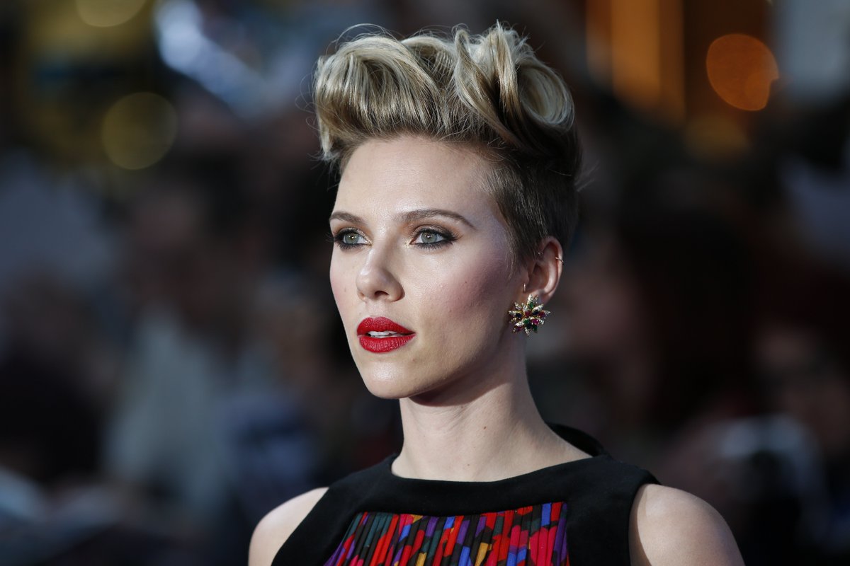 Newsweek's tweet photo. Scarlett Johansson is the highest grossing female star ever https://t.co/kMgUl9lfDG https://t.co/yvWWcBBkM3