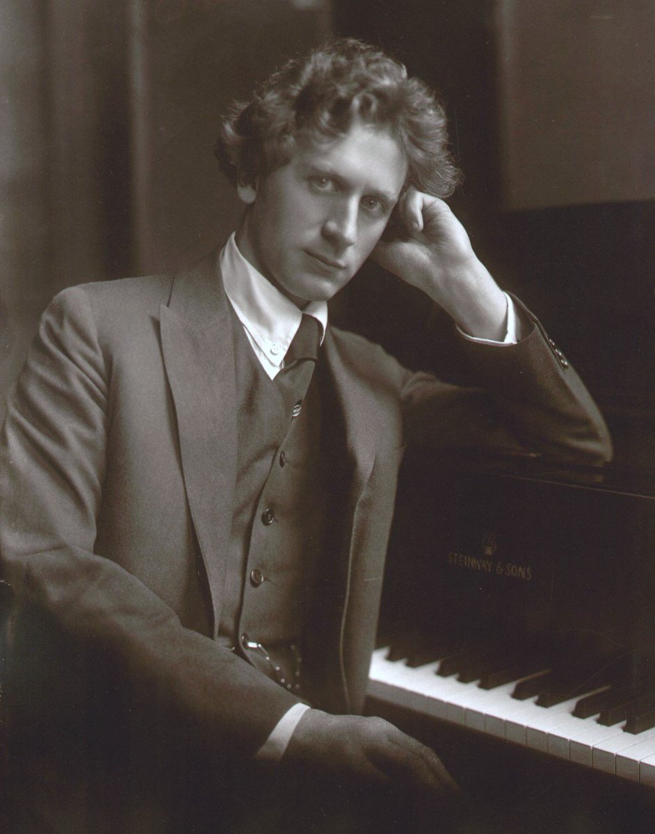Retropolitain's tweet photo. “Over the hills and far away” de Percy Grainger https://t.co/9DcrbA260L https://t.co/t9vP3YmZyo