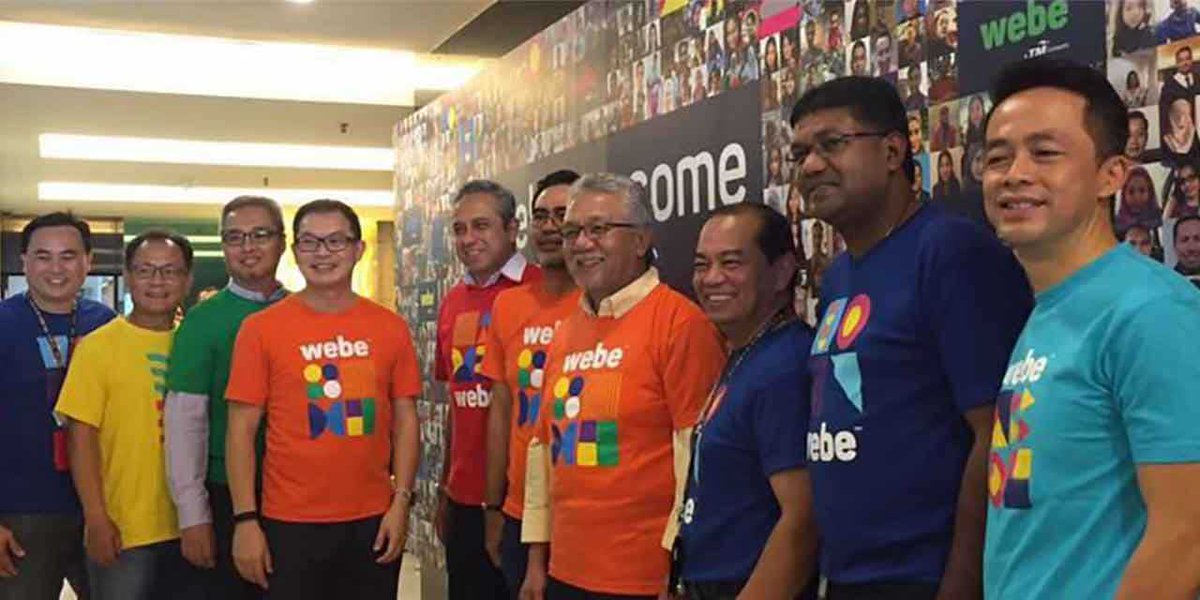 ccpuan's tweet photo. TM Group CEO, Tan Sri Dato Sri Zamzamzairani Mohd Isa, celebrating with #webees https://t.co/SYrlKEWJIw #webeawesome https://t.co/Yx0OvKC9ZW