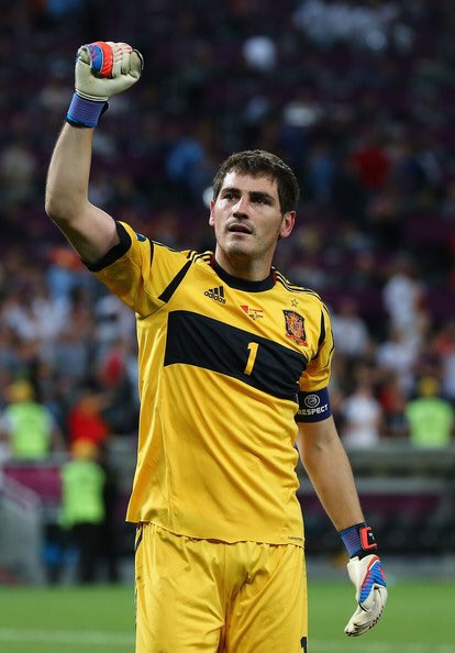 Footballtweet's tweet photo. One of the best ever goalkeepers has retired from International football, Iker Casillas. What a legend! 🙌🇪🇸 https://t.co/4yiFynUa5H