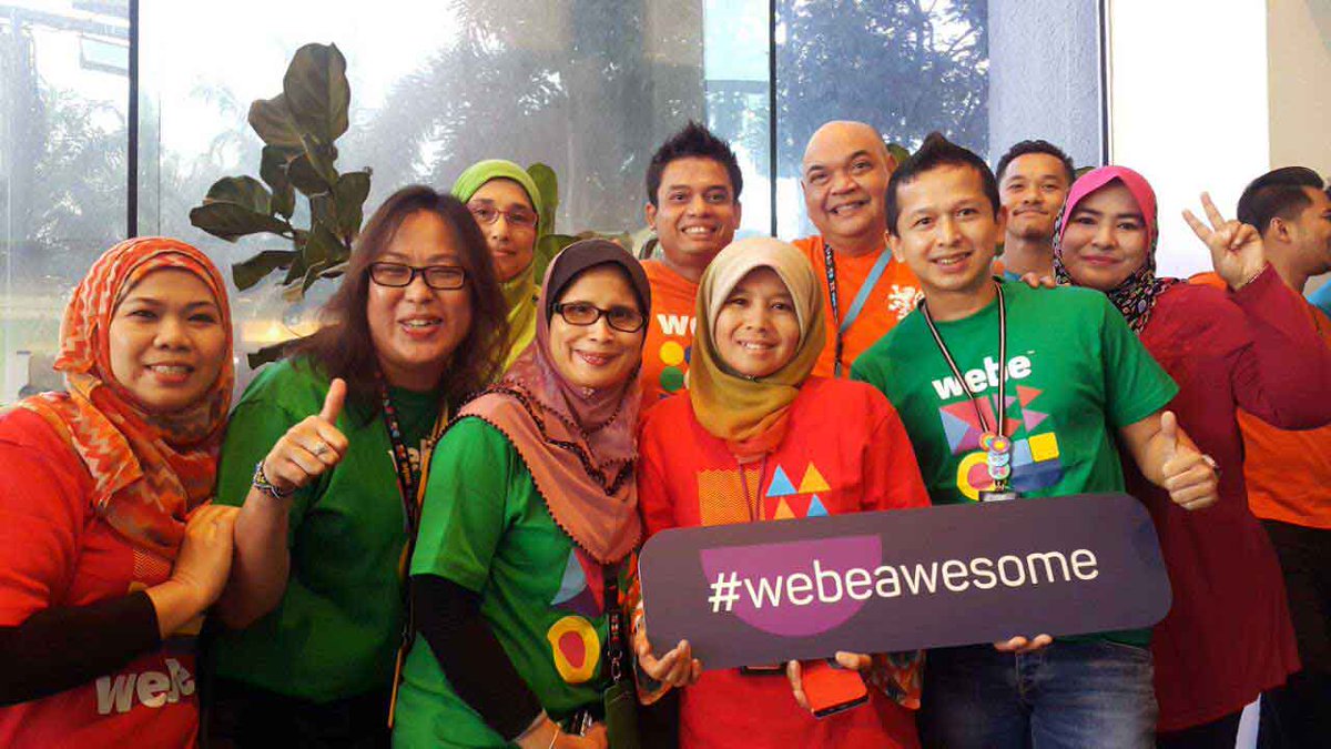 ccpuan's tweet photo. Our TM Group CFO, Datuk Bazlan Osman, was also celebrating with #webees today. https://t.co/SYrlKEWJIw #webeawesome https://t.co/zUSWWoCWmk