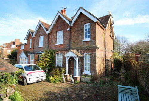 stuartpartners's tweet image. Check out some of our available properties to rent in #HaywardsHeath &amp;amp; #Hassocks areas: bit.ly/1XS1mLl