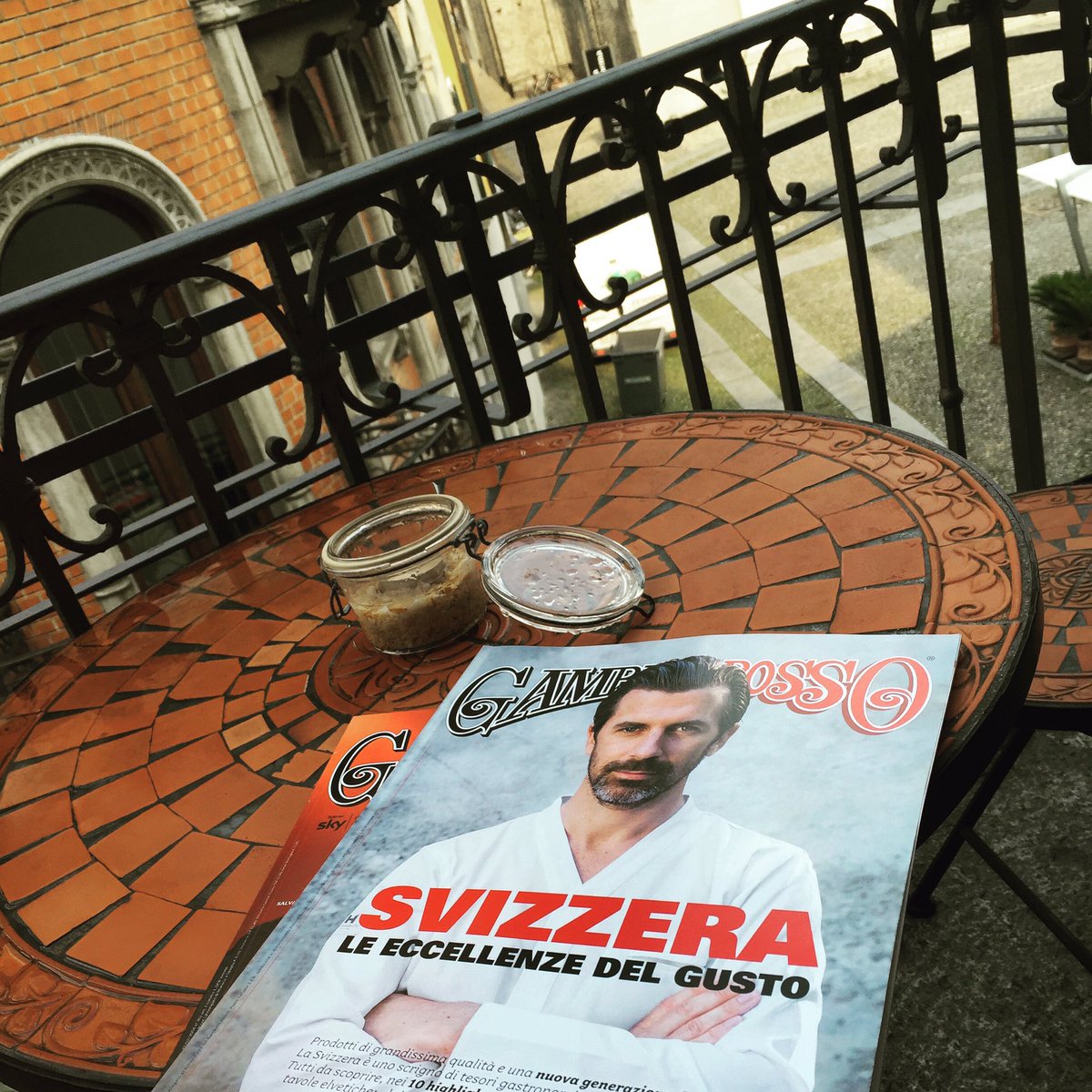 Oh toh guarda, il <a href="/ilGamberoRosso/">Gambero Rosso</a> ha bussato alla nostra porta 😊 #Caminada <a href="/MySwitzerland_i/">Svizzera Turismo</a> @ticinoturismo #food