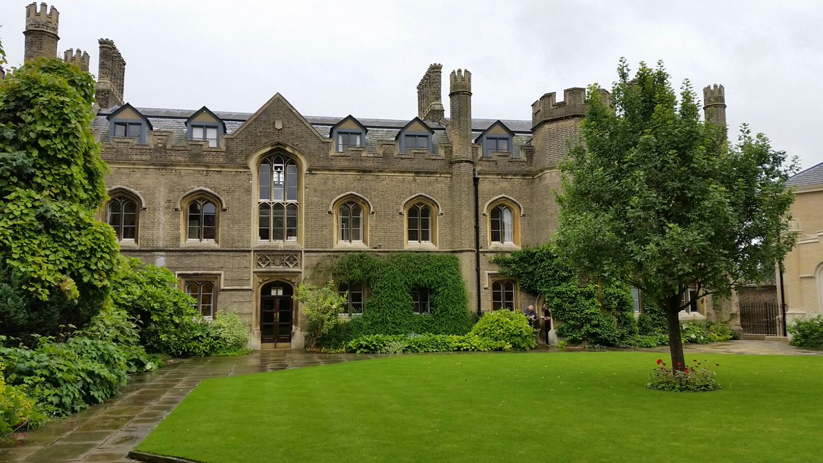 GymBreda's tweet photo. 4e- en 5e-klassers in Cambridge.... Fantastische dagen daar! https://t.co/GZHItiwBMR