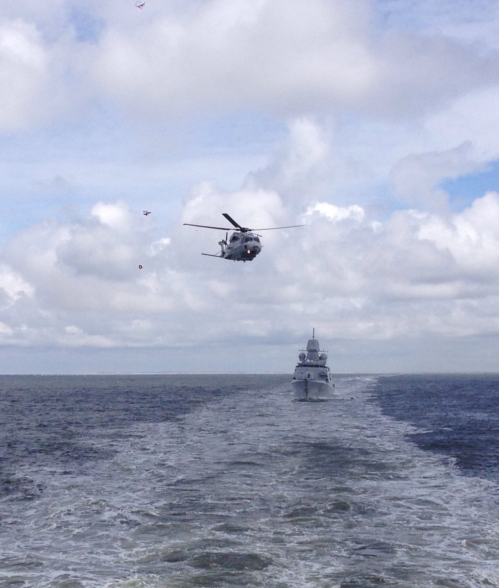 markbrouwer2010's tweet photo. Mooie dag gehad a/b JWIT. Kracht van de marine is samenwerken. Op, onder, boven en vanaf water. #always360 #QPO https://t.co/17ZJFiwf8V