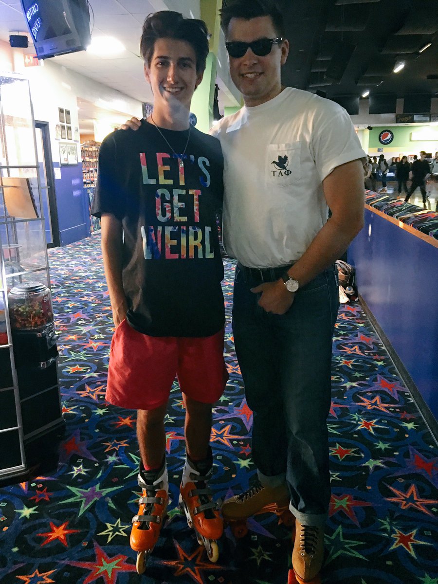 ChandlerMints's tweet photo. 70s night was a success. Got down with the D-town boogie. #skatium #8ONE7 https://t.co/keR3Njxre2