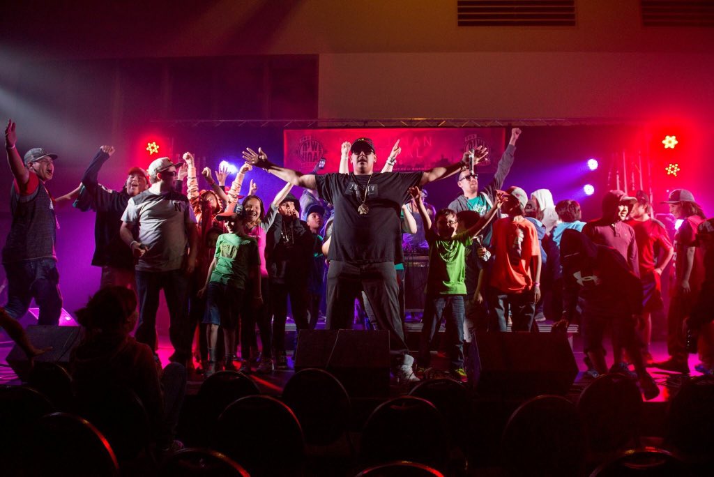 nwejinan's tweet photo. "Champions" performance by @thenorthstarsCA &amp; Eeyou Youth - Festival Collection #nwejinan https://t.co/PqJjNmVIWm
