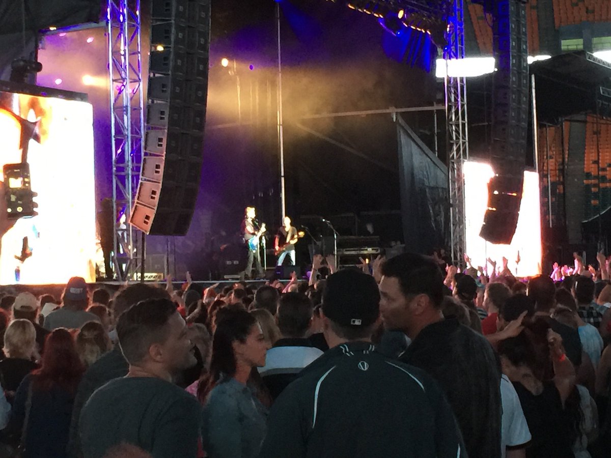 Fire Aid tweet media