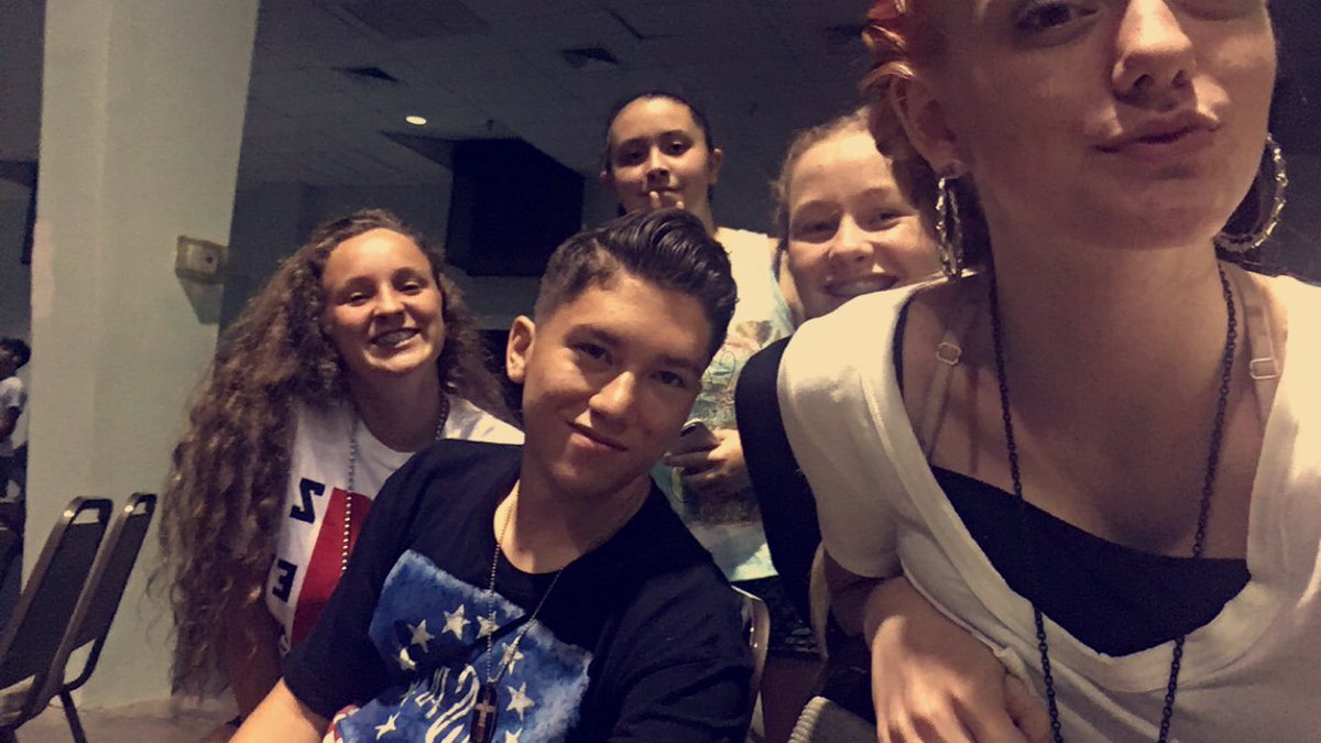 OliviaWinnie6's tweet photo. Why not make new friends at church camp?! #herozero #flyc16 https://t.co/kUEVU3yqSE