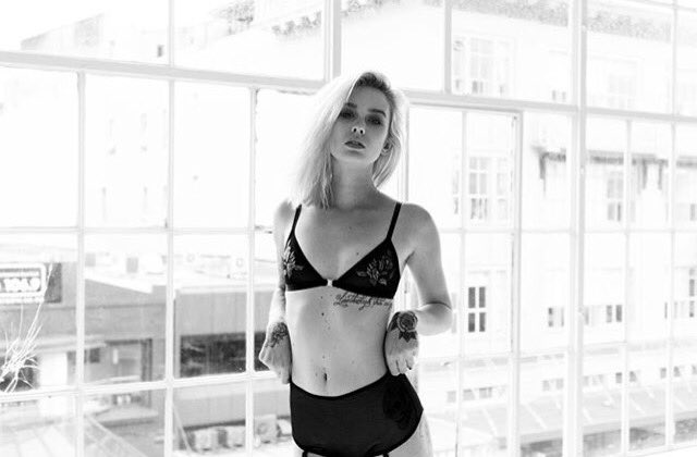 EndlessFury's tweet image. —; T e m p t a t i o n