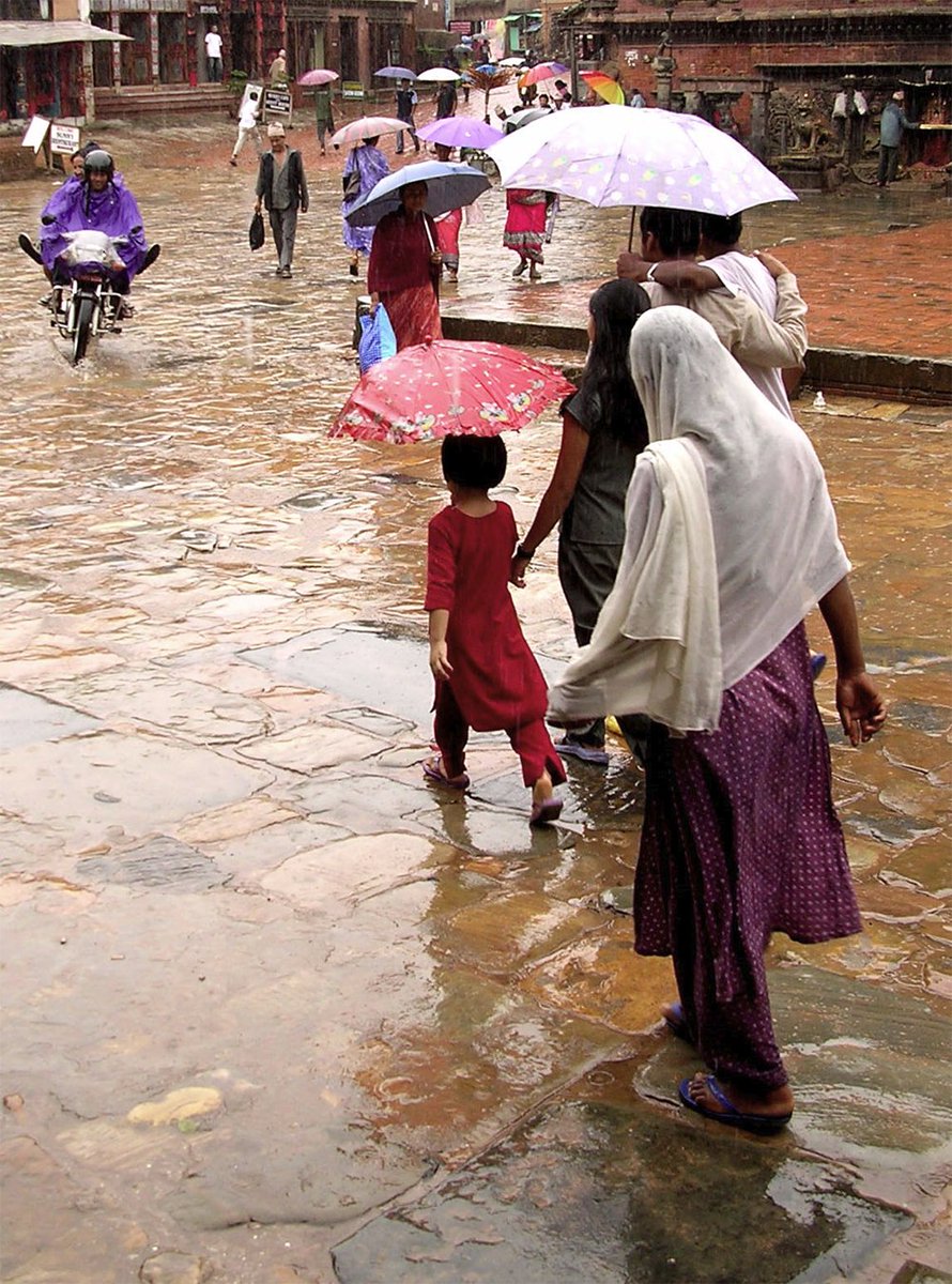 ishield_in's tweet photo. Tips on how to stay away from #infection this monsoon! https://t.co/mi4Wu2hMQA https://t.co/DfpwFHgi3E