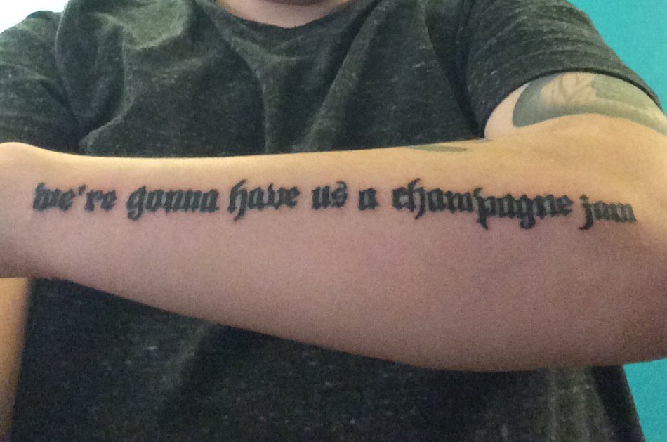 TheFant0mMenace's tweet photo. Got a @chiodos piece finished up https://t.co/UU0hb4QEFn