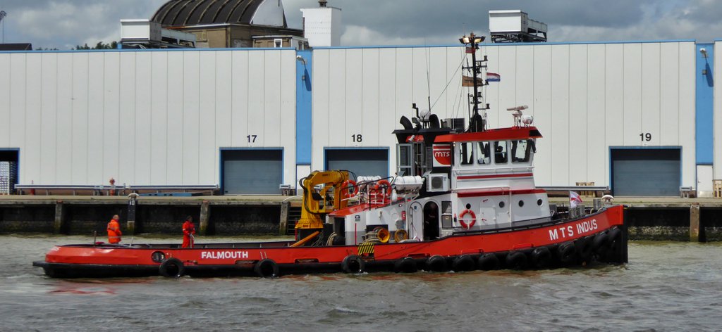 MTS Indus in 1964 opgeleverd door Scheepswerf Wilton Feyenoord. Gezien in #havenrotterdam scheepvaartnieuws.maasmondphoto.nl/mts-indus-2/