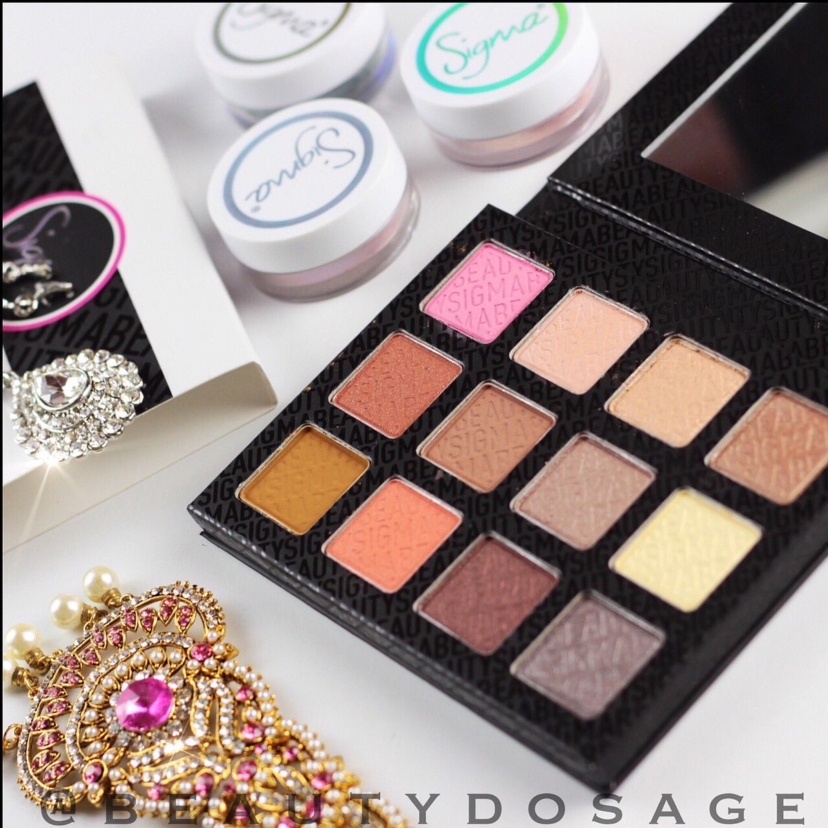 Who doesnt like sales?? 😍Save  30% off your order  @sigmabeauty with code 'SAVE30' on sigmabeauty.com