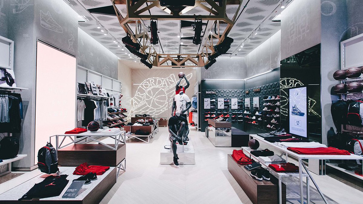 Jumpman23's tweet photo. City of heights.
Introducing the exclusive Jordan Brand experience in Dubai. First look π»: Jumpman23. #DXB23 https://t.co/ohIgxTwbr4