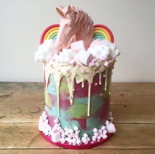 PerfWeddings's tweet photo. Want something a little different for your #wedding? Check out this crazy rainbow cake! https://t.co/34uGbzexw1