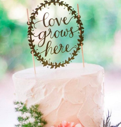 WeddingBase's tweet photo. We absolutely #love this cake topper. So cute! https://t.co/vwKvzUmoql