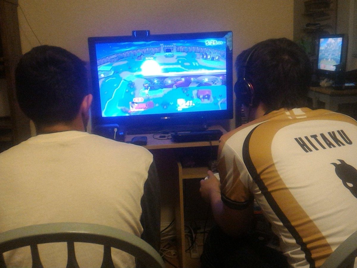 DVBro_Sage's tweet photo. best seat in the house for losers finals at #BMLH
@FeS_Lift versus @RyuujinHitaku https://t.co/EldRBgbxzn
