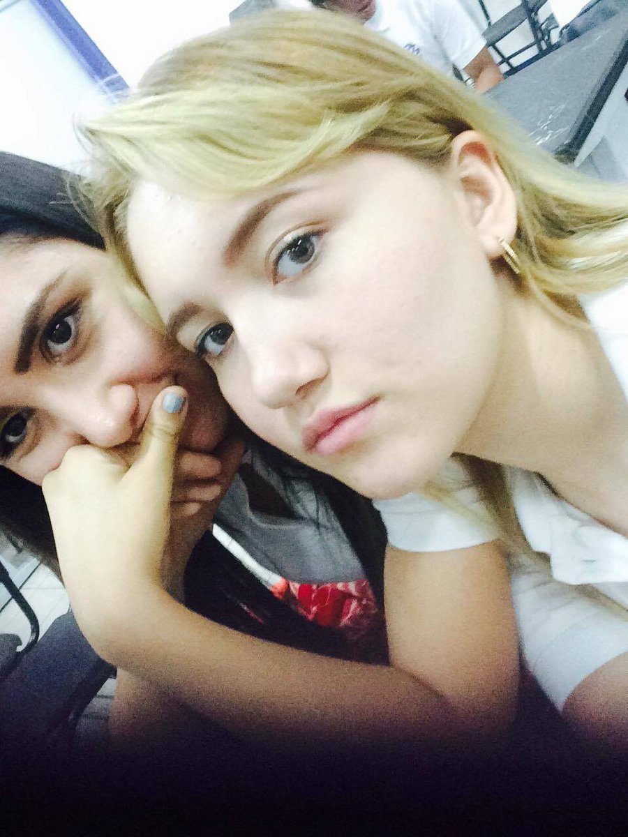 valeriaolguin4's tweet photo. Hoy es cumpleaños de esta bebesita que amo con todo mi corazon, no tengo mas fotos asi que ten #DEME #MMBEBE #AMIWAS https://t.co/oYU2skhNMn