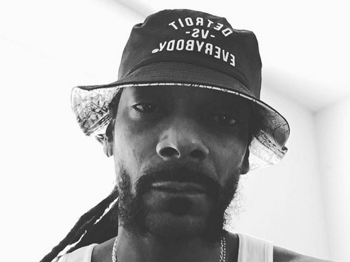Snoop r. Снуп дог в панаме. Снуп догг. Эминем и снуп дог. Snoop r.