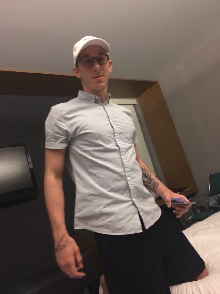 oldjaysee's tweet photo. It's 2am at night, were about to go to bed &amp; look what this dude is wearing..... https://t.co/ZS5WhCUwzy