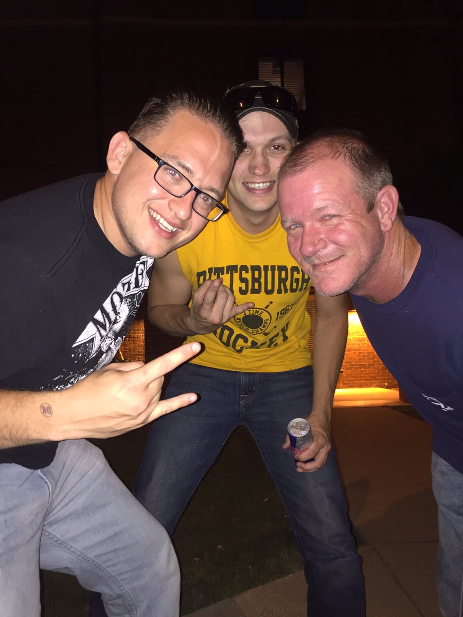 kailieshotwheel's tweet photo. Another fun night with uber and kailies hot wheels!!! #Uber #uberdallas #ubernights #dallastx #gasmonkeygarage https://t.co/fCrvO23Z0K