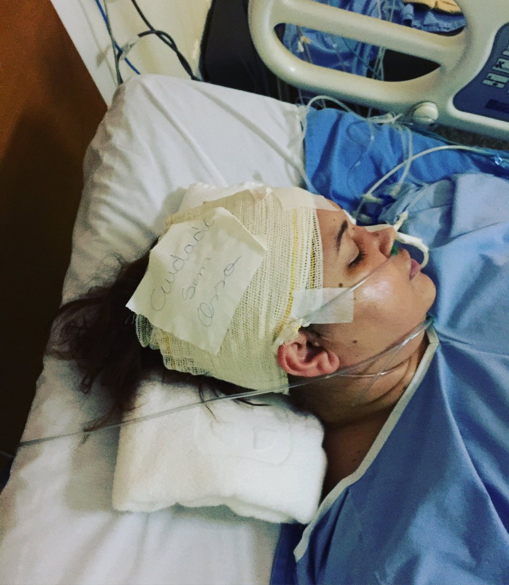 lucas_lira's tweet photo. Deixei um texto no meu instagram sobre a situação da minha mãe 😨😭😭😭 ~> https://t.co/EtlNYrktqW https://t.co/uCZ4FYv1KG