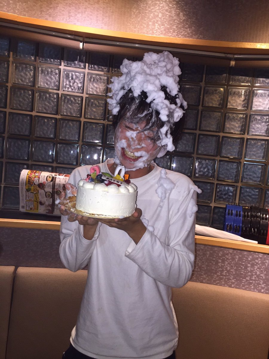 rabbits2014's tweet photo. 6/29は千倉の誕生日🐰❣みんなで一緒に誕生日を迎えられましたっ🐰✨ほんとにみんなから愛されてます🤗ラビ愛強くて、優しくて、みんなのことを1番に考えてくれてて素敵ですっ👏🏻！ いつもありがとう！！これからもラビッツを盛り上げてねっ🐰 https://t.co/2JiXBTJjtF