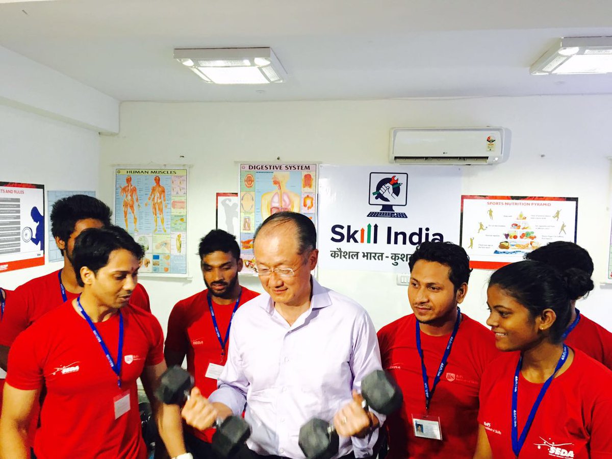 MSDESkillIndia's tweet photo. .@JimYongKim (President, @WorldBank) interacting with candidates at IL&amp;FS Institute for Skills in Delhi. #JYKinIndia https://t.co/yWaUBMrs09