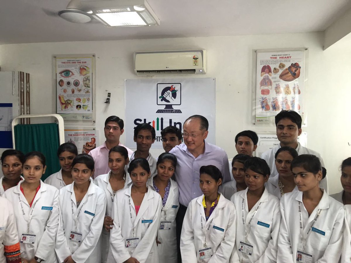 MSDESkillIndia's tweet photo. .@JimYongKim (President, @WorldBank) interacting with candidates at IL&amp;FS Institute for Skills in Delhi. #JYKinIndia https://t.co/yWaUBMrs09