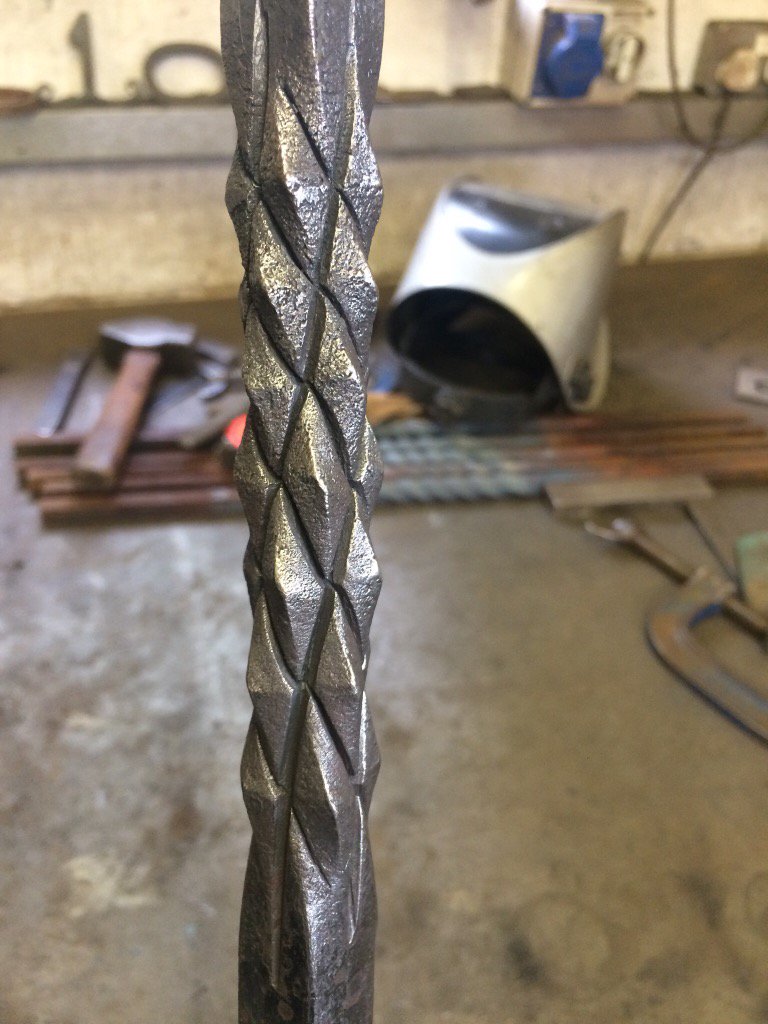 grobblacksmith's tweet photo. Practice twists for a gate I'm working on.
#pineappletwist https://t.co/5zHZ3zBbJV