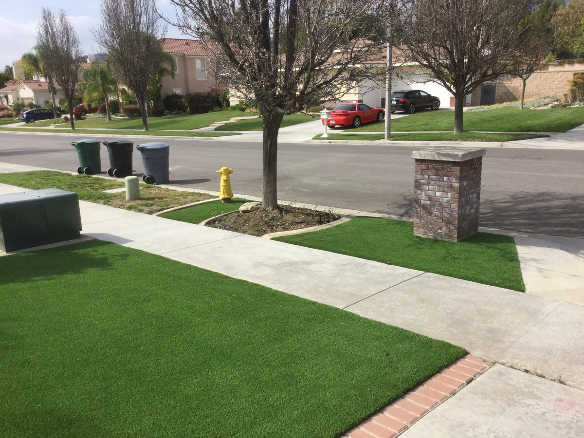 Rafaellandscape's tweet photo. #RafaelsLandscaping #SyntheticTurf #SyntheticTurfInstallation #SyntheticTurfServices #FreeEstimates 909-266-3797 https://t.co/vyyGWEaItt