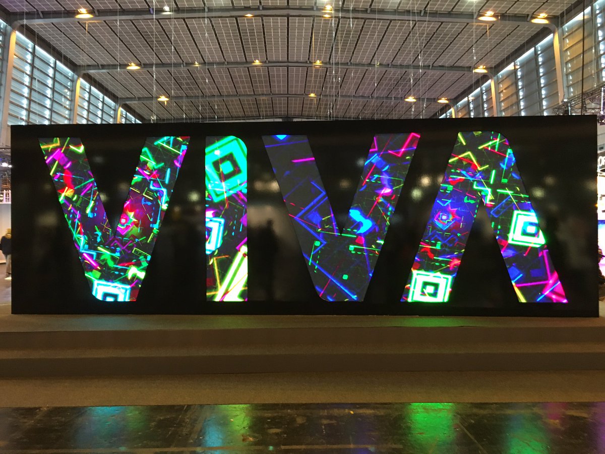 AXAFrance's tweet photo. L'#innovation est au ❤️ de l'#assurance de demain. Retrouvez-nous jusqu'à samedi sur Lab #AXA à #Vivatech https://t.co/xZVrsVQxzT