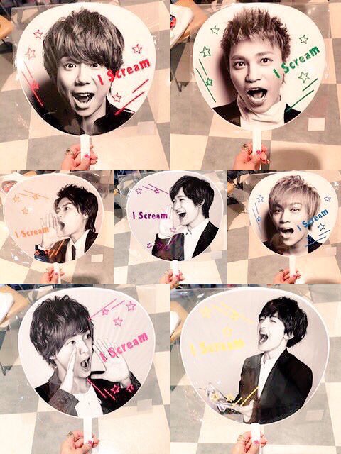 tamamori1717's tweet photo. え、やば😂😂🙌🏻🙌🏻

めっちゃ楽しみにしてたからテンションが😂

みんなビジュがよすぎだし😳😳

でもやっぱりキスマイはシンプルなのが多いね😁笑笑

ロゴ！って感じ笑

あー、全部欲しいよ😂😂

本当に早くほしいな😏

拾い画🙇🙇 https://t.co/KGHkkMO6uN