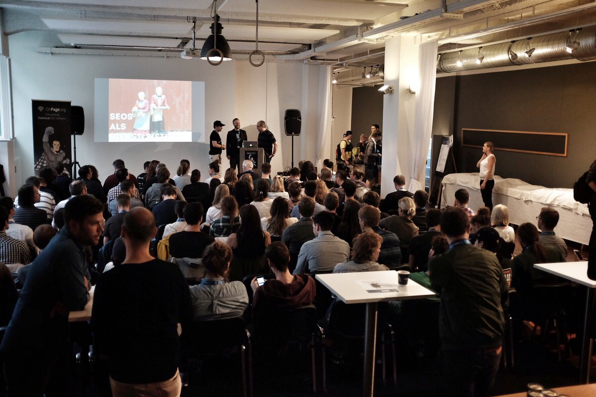 mediadonis's tweet photo. Volle Hütte beim vierten @OnPage_org #ExpertEvent - erstes Mal auf dem OnPage Campus :) Los geht's - Rock'n'Roll https://t.co/vcNxOh5zxh