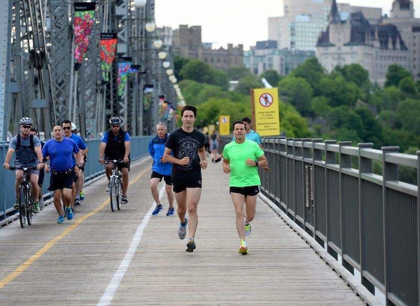FoxVegas's tweet photo. Our Prime Minister Trudeau and President Nieto running this morning in Ottawa...only simple security. #Appreciation https://t.co/XGjpWJXwd3