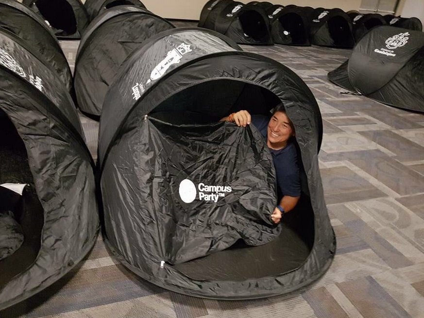 campusparty's tweet photo. @GuyKawasaki is one of us! #campuseros #CPMX7 \o/ https://t.co/S48IvwKNdm