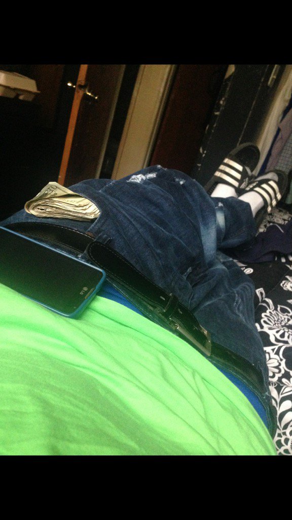 TeddyplugDa's tweet image. Money keep call