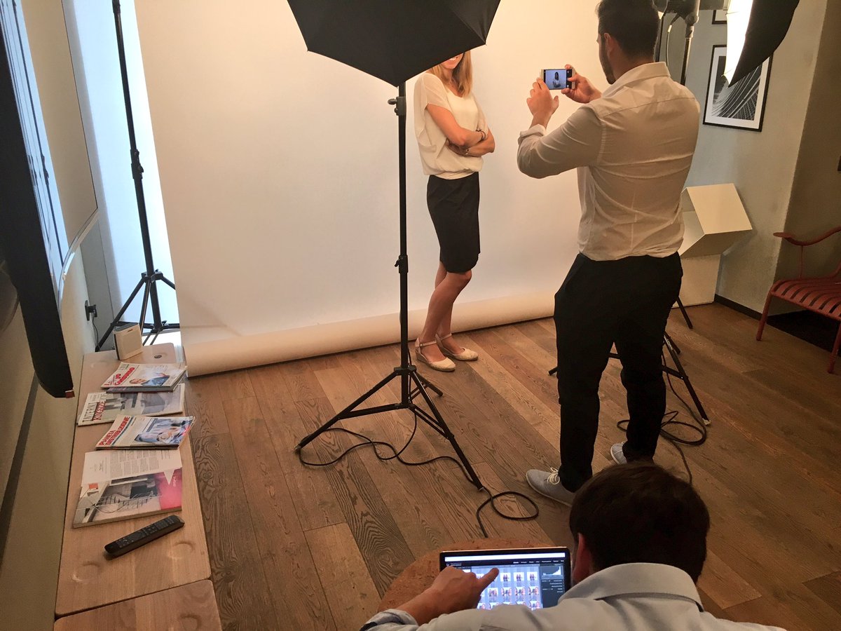 intelitalia's tweet photo. Immediatezza, potenza, velocità: caratteristiche fondamentali per i fotografi di @Ft_foto #HuaweiMateBook #Intel https://t.co/tmU2PBnezj