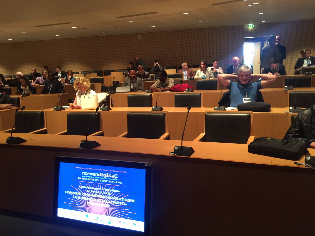 Nicolas_GUY's tweet photo. Prêt pour parler de #lifi avec @EDFofficiel notamment #istorypath à Cusset #normandigital @normandyFT https://t.co/mmxKmBva8w