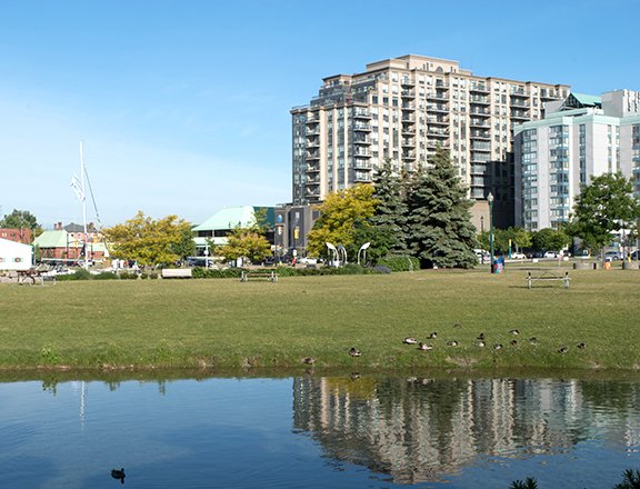 MediaClassified's tweet photo. With breathtaking views overlooking Kempenfelt Bay, Watercrest reaches new heights above the bustling city of Barrie https://t.co/UsoDDEPEzH